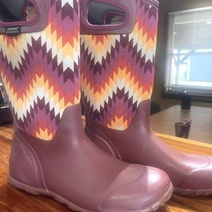 Size 9 women’s neo tech bogs tall boots